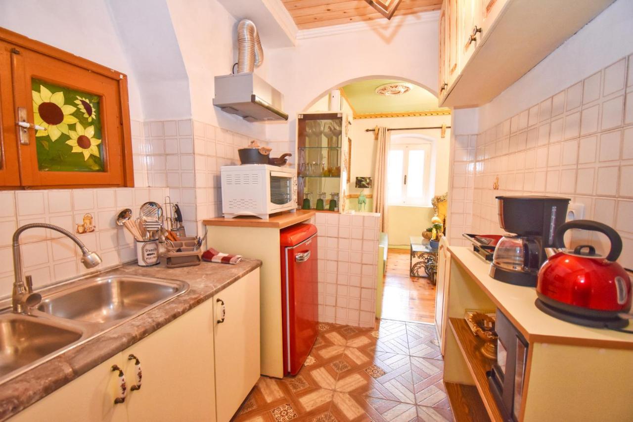 Venetian Well Gallery Apartment In Corfu Old Town Zewnętrze zdjęcie